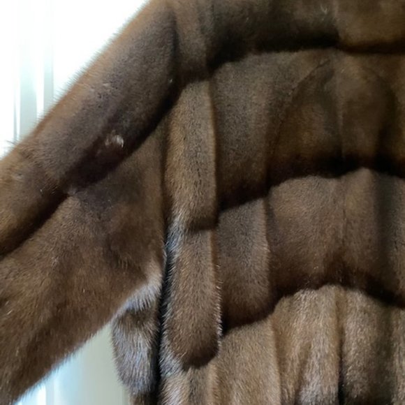 Jean Claude Jitrois Genuine Mink  Fur Coat Medium Length Dark Brown Size XL US/4 - Picture 9 of 16